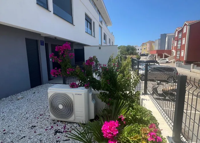 Kreso Apartment *